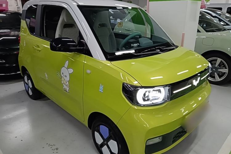 Used Wuling Hongguang MINIEV 2022 Macaron-Color Edition Lithium Iron Phosphate Front Right 45 Deg
