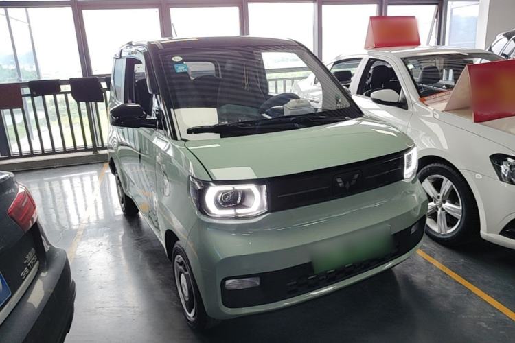 Used Wuling Hongguang MINIEV 2022 Macaron Fashion Model Lithium Iron Phosphate Front Right 45 Deg