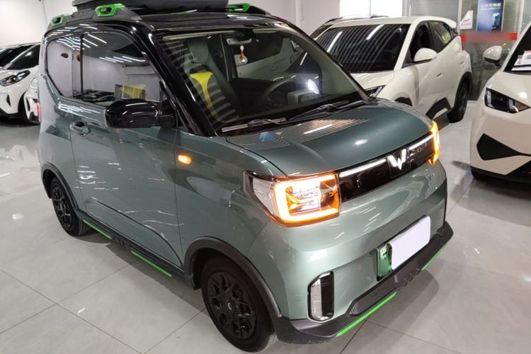 Used Wuling Hongguang MINIEV 2022 GAMEBOY 200km Gaming Edition with Lithium Iron Phosphate Front Right 45 Deg