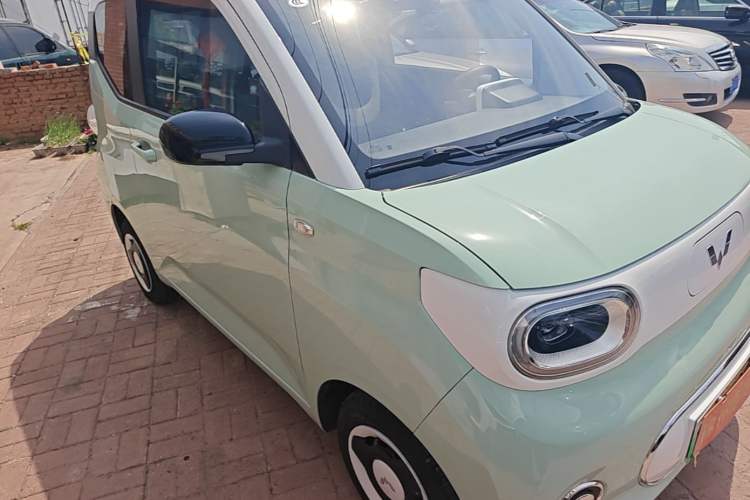 Used Wuling Hongguang MINIEV 2022 Macaron Fashion Model Lithium Iron Phosphate Front Right 45 Deg