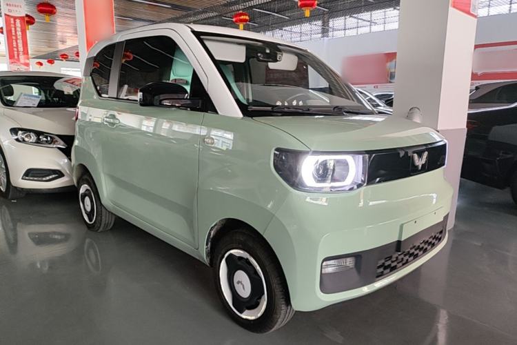 Used Wuling Hongguang MINIEV 2022 Macaron Fashion Model Lithium Iron Phosphate Front Right 45 Deg