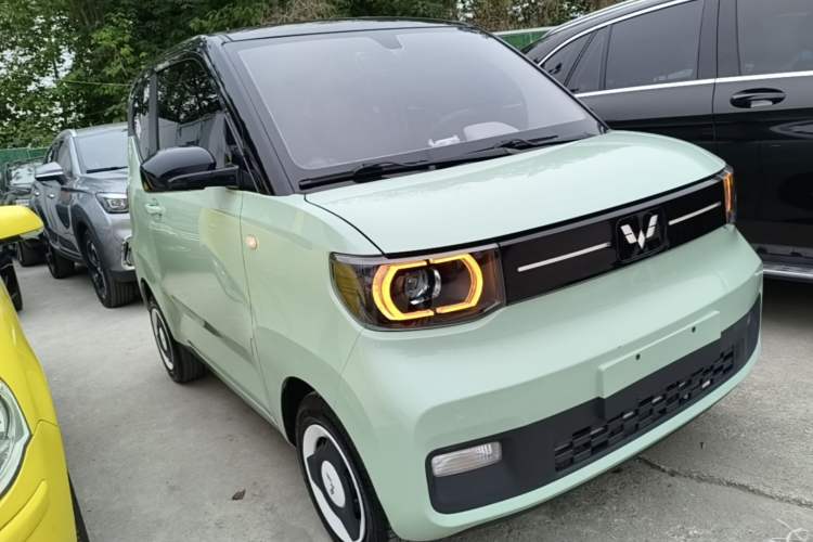 Used Wuling Hongguang MINIEV 2022 Macaron Premium Model – Lithium Iron Phosphate Front Right 45 Deg