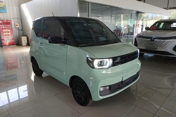 Used Wuling Hongguang MINIEV 2022 Macaron Premium Model – Lithium Iron Phosphate Front Right 45 Deg