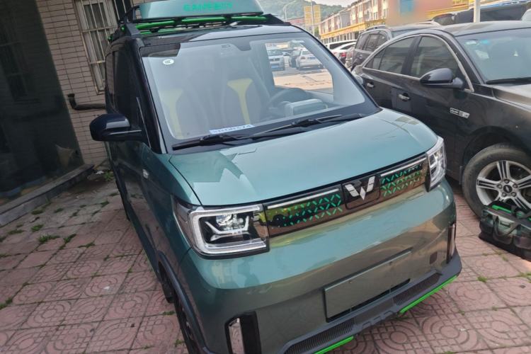 Used Wuling Hongguang MINIEV 2022 GAMEBOY 300km Enthusiast Model with Lithium Iron Phosphate Front Right 45 Deg