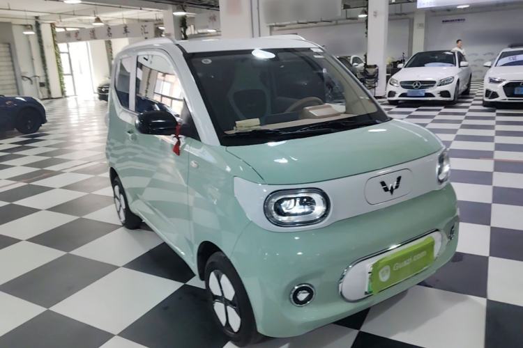 Used Wuling Hongguang MINIEV 2022 Macaron Colorful Edition Lithium Iron Phosphate Front Right 45 Deg