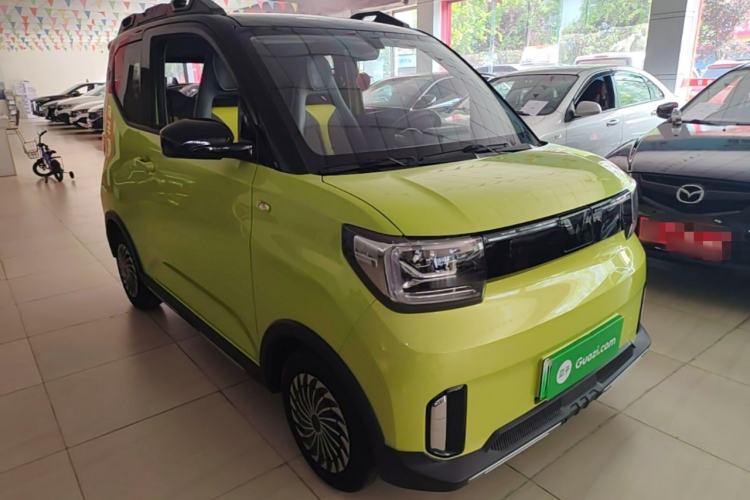 Used Wuling Hongguang MINIEV 2022 GAMEBOY 200km Gaming Edition with Lithium Iron Phosphate Front Right 45 Deg