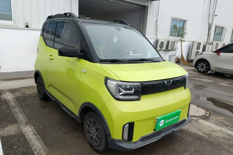 Used Wuling Hongguang MINIEV 2022 GAMEBOY 200km Gaming Edition with Lithium Iron Phosphate Front Right 45 Deg