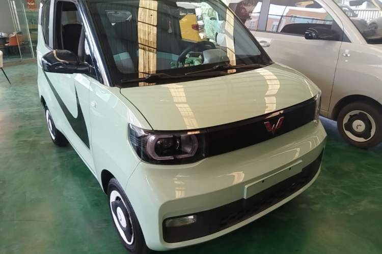 Used Wuling Hongguang MINIEV 2022 Macaron Premium Model – Lithium Iron Phosphate Front Right 45 Deg