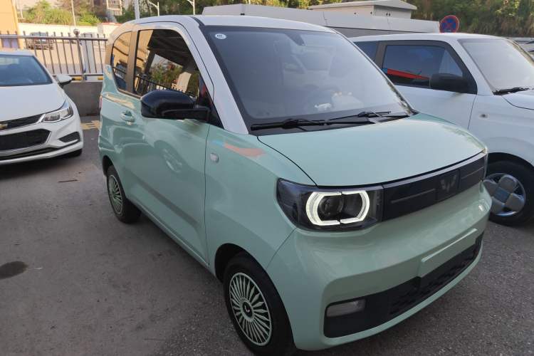Used Wuling Hongguang MINIEV 2022 Macaron Premium Model – Lithium Iron Phosphate Front Right 45 Deg