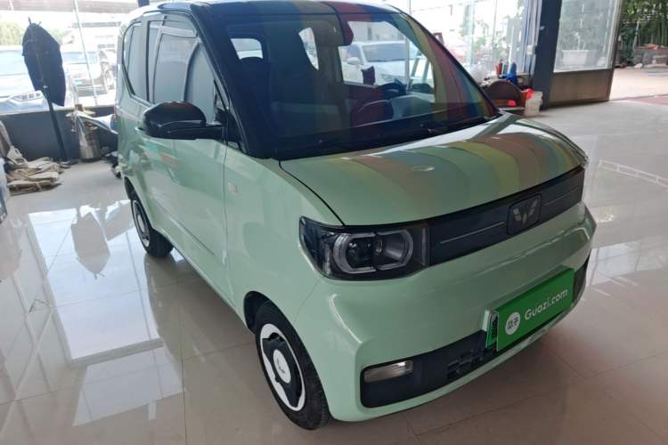 Used Wuling Hongguang MINIEV 2022 Macaron Premium Model – Lithium Iron Phosphate Front Right 45 Deg