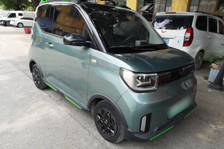Used Wuling Hongguang MINIEV 2022 GAMEBOY 300km Enthusiast Model with Lithium Iron Phosphate Front Right 45 Deg