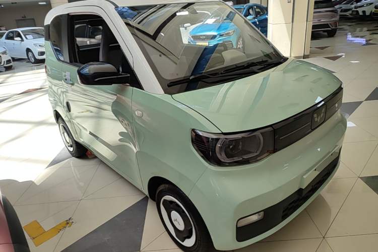 Used Wuling Hongguang MINIEV 2022 Macaron Premium Model – Lithium Iron Phosphate Front Right 45 Deg