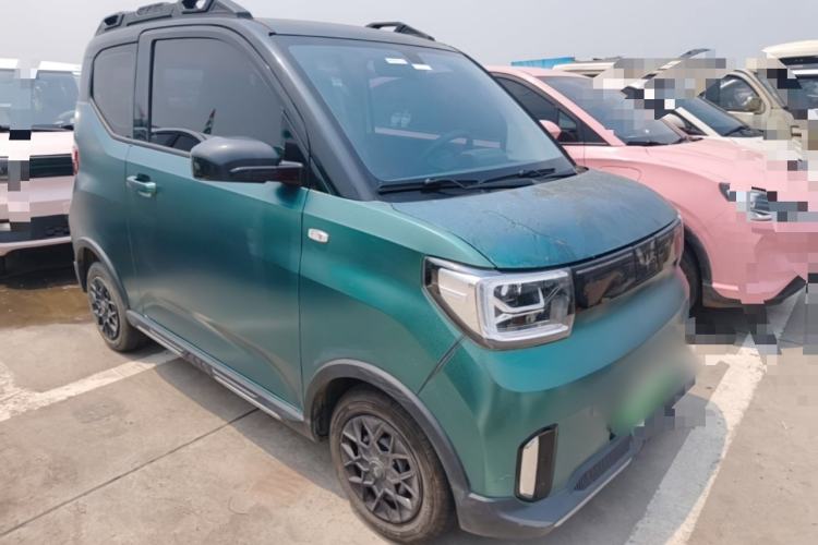 Used Wuling Hongguang MINIEV 2022 GAMEBOY 200km Gaming Edition with Lithium Iron Phosphate Front Right 45 Deg