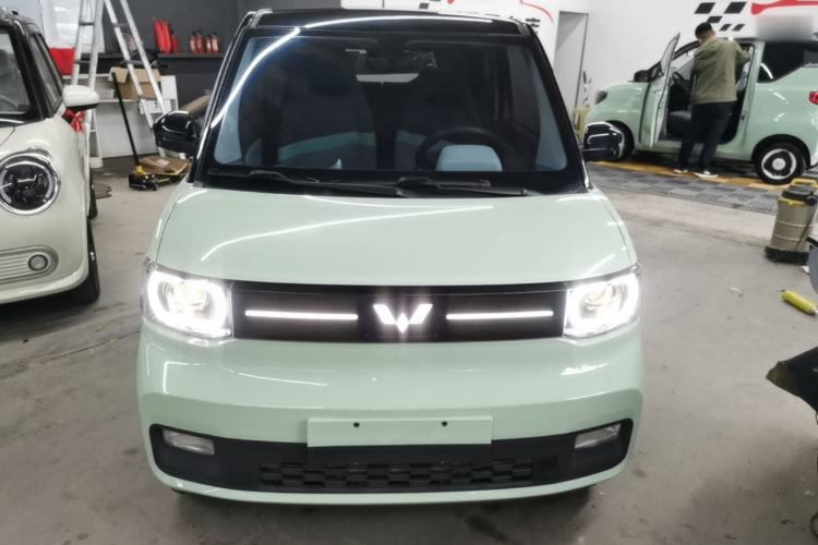 Used Wuling Hongguang MINIEV 2022 Macaron Fashion Model Lithium Iron Phosphate Front