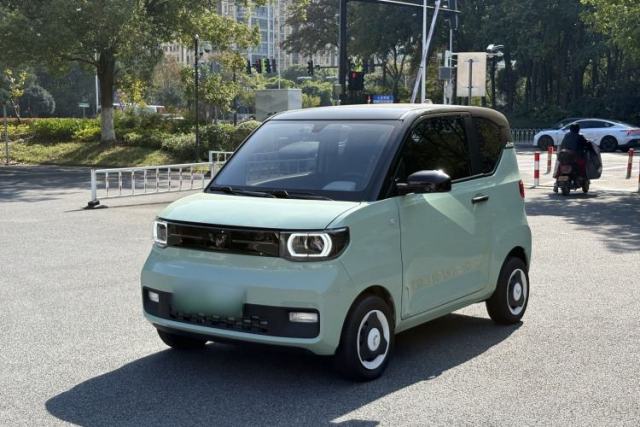 Ojetý Wuling Hongguang MINIEV 2022 Macaron-Color Edition Lithium Iron Phosphate
