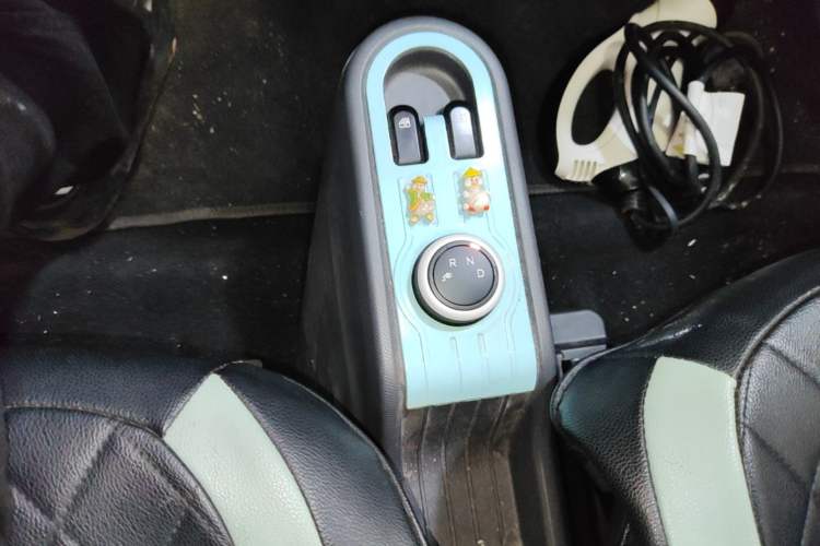 Used Wuling Hongguang MINIEV 2022 Macaron Premium Model – Lithium Iron Phosphate Gear Lever