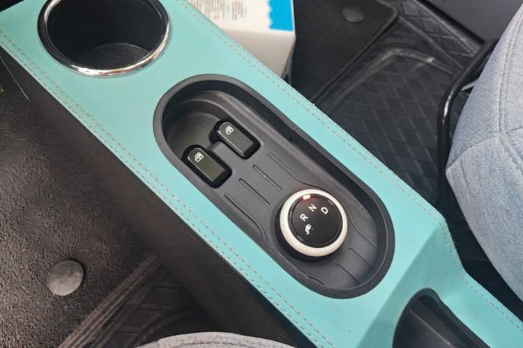 Used Wuling Hongguang MINIEV 2022 Macaron Premium Model – Lithium Iron Phosphate Gear Lever