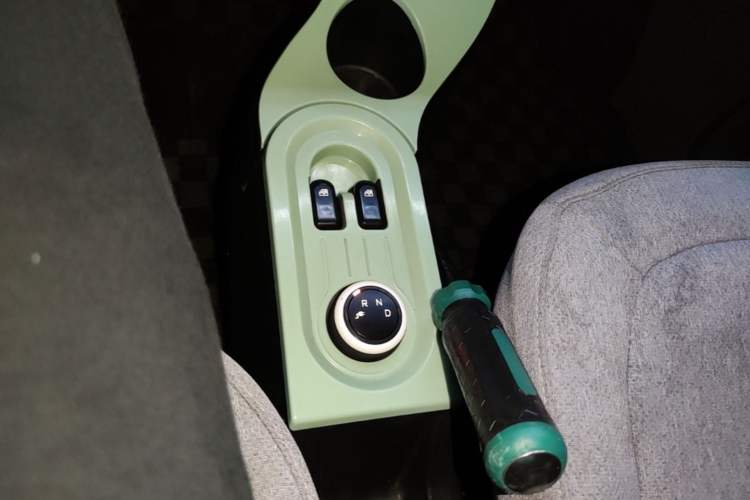 Used Wuling Hongguang MINIEV 2022 Macaron Premium Model – Lithium Iron Phosphate Gear Lever