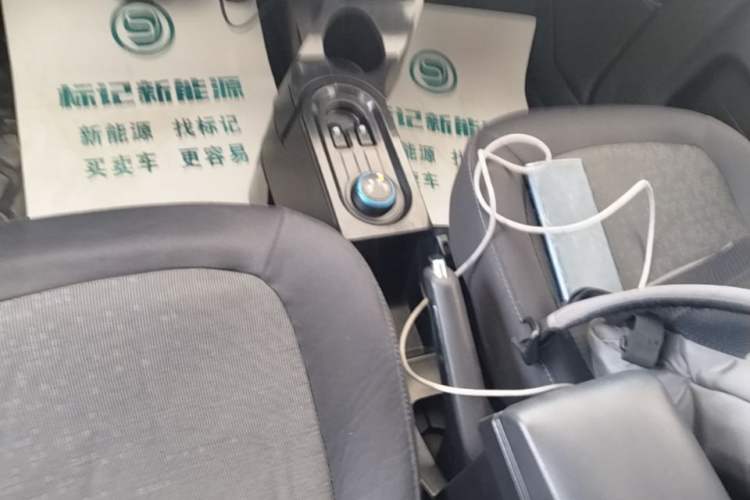 Used Wuling Hongguang MINIEV 2022 Macaron Fashion Model Lithium Iron Phosphate Gear Lever
