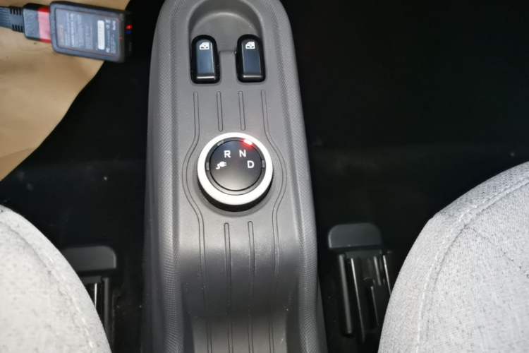 Used Wuling Hongguang MINIEV 2022 Macaron Premium Model – Lithium Iron Phosphate Gear Lever