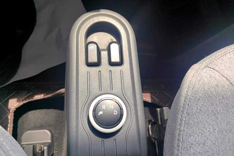 Used Wuling Hongguang MINIEV 2022 Macaron Premium Model – Lithium Iron Phosphate Gear Lever