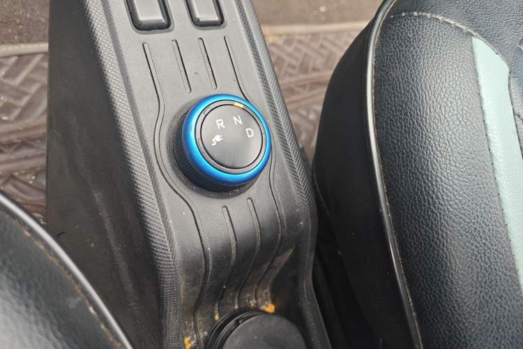 Used Wuling Hongguang MINIEV 2022 Easy Version Lithium Iron Phosphate Gear Lever