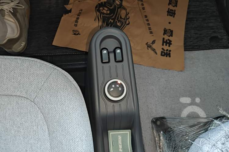 Used Wuling Hongguang MINIEV 2022 Macaron Premium Model – Lithium Iron Phosphate Gear Lever