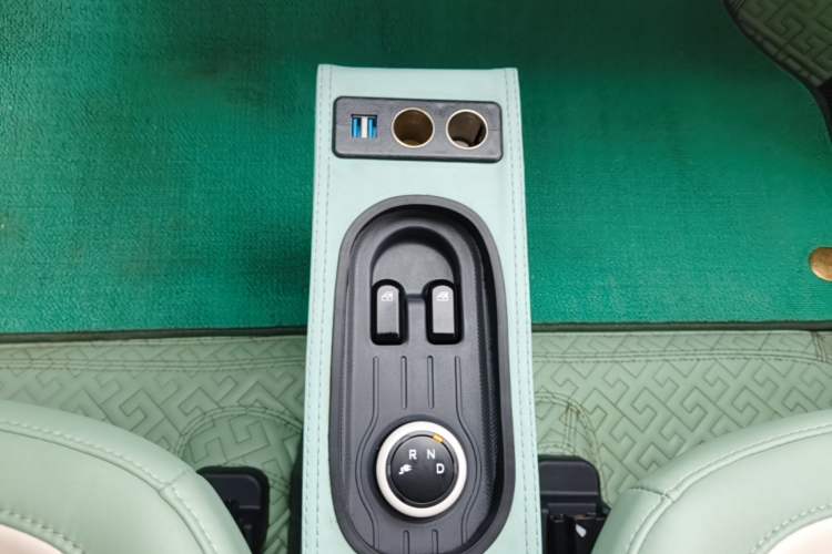 Used Wuling Hongguang MINIEV 2022 Macaron Premium Model – Lithium Iron Phosphate Gear Lever