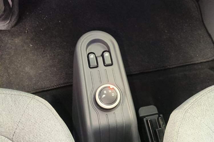 Used Wuling Hongguang MINIEV 2022 Macaron Premium Model – Lithium Iron Phosphate Gear Lever