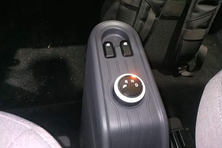 Used Wuling Hongguang MINIEV 2022 Macaron Premium Model – Lithium Iron Phosphate Gear Lever