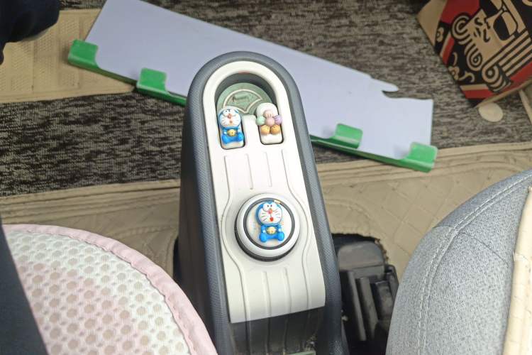 Used Wuling Hongguang MINIEV 2022 Macaron Fashion Model Lithium Iron Phosphate Gear Lever