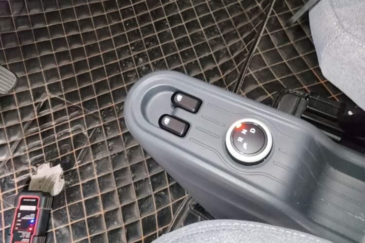 Used Wuling Hongguang MINIEV 2022 Macaron Premium Model – Lithium Iron Phosphate Gear Lever