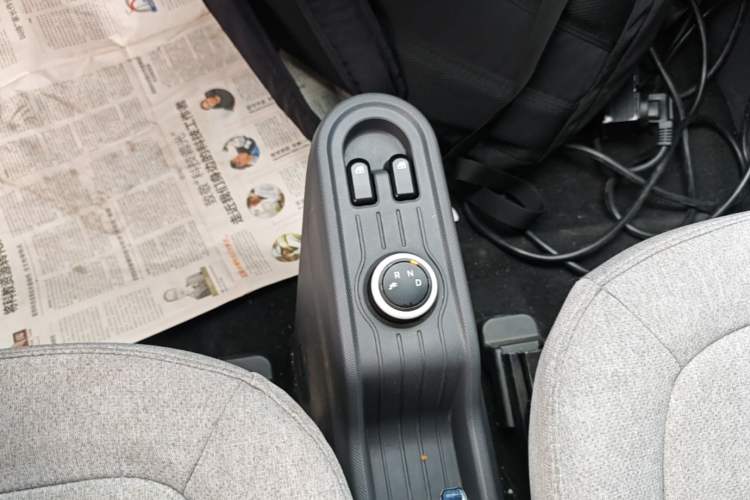 Used Wuling Hongguang MINIEV 2022 Macaron Fashion Model Lithium Iron Phosphate Gear Lever