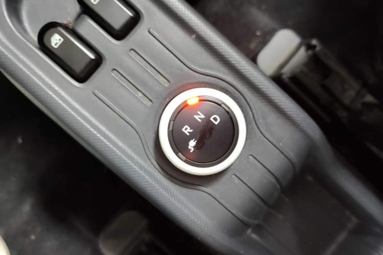 Used Wuling Hongguang MINIEV 2022 Enjoy Edition Lithium Iron Phosphate Gear Lever