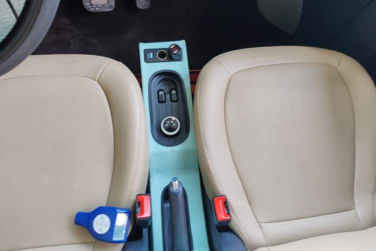 Used Wuling Hongguang MINIEV 2022 Macaron Premium Model – Lithium Iron Phosphate Gear Lever