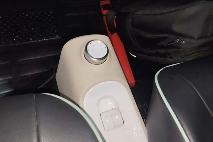 Used Wuling Hongguang MINIEV 2022 Macaron Colorful Edition Lithium Iron Phosphate Gear Lever
