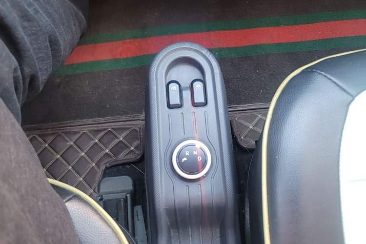 Used Wuling Hongguang MINIEV 2022 Enjoy Edition Lithium Iron Phosphate Gear Lever
