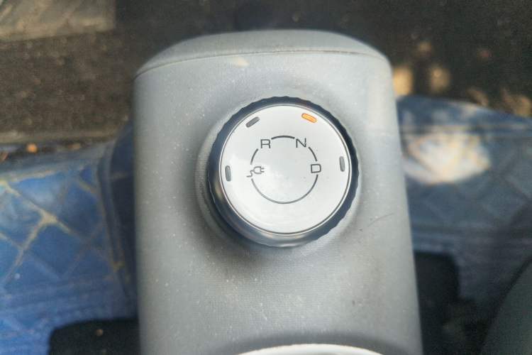 Used Wuling Hongguang MINIEV 2022 GAMEBOY 300km Enthusiast Model with Lithium Iron Phosphate Gear Lever