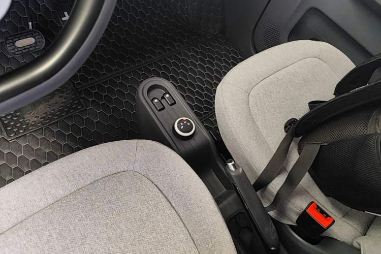 Used Wuling Hongguang MINIEV 2022 Macaron Premium Model – Lithium Iron Phosphate Gear Lever
