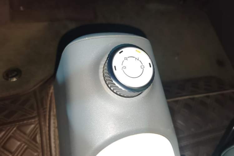 Used Wuling Hongguang MINIEV 2022 GAMEBOY 200km Gaming Edition with Lithium Iron Phosphate Gear Lever