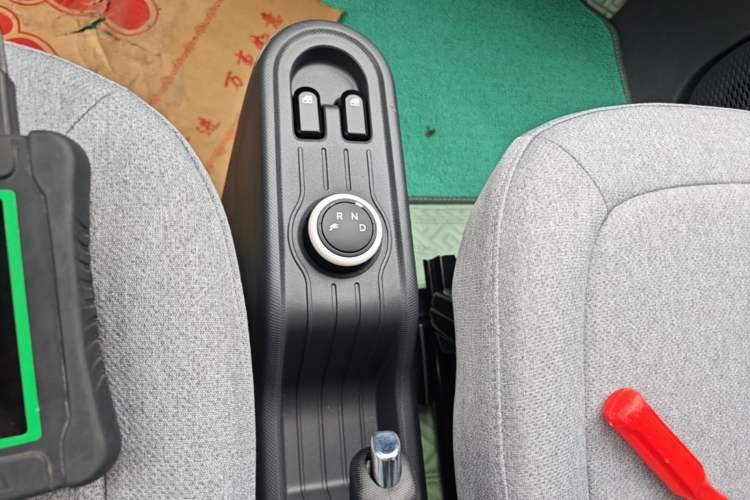 Used Wuling Hongguang MINIEV 2022 Macaron Premium Model – Lithium Iron Phosphate Gear Lever