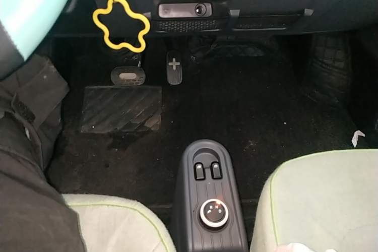 Used Wuling Hongguang MINIEV 2022 Macaron Premium Model – Lithium Iron Phosphate Gear Lever