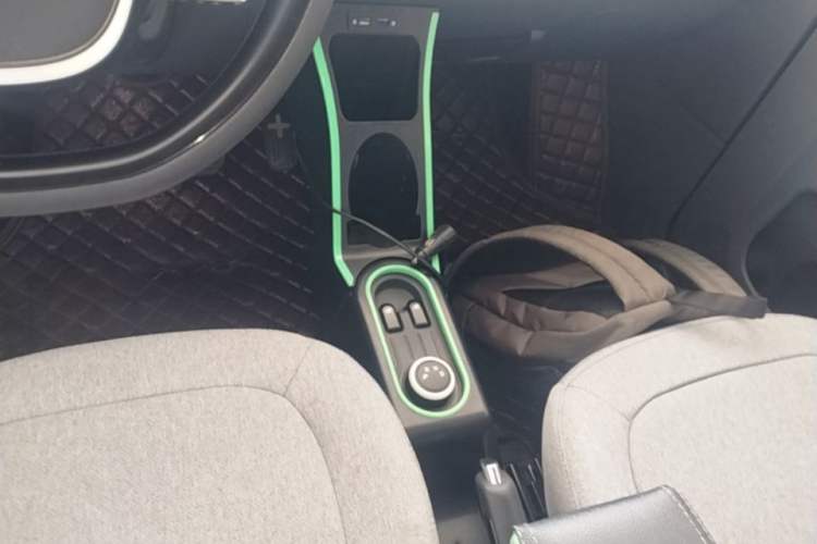 Used Wuling Hongguang MINIEV 2022 Macaron Premium Model – Lithium Iron Phosphate Gear Lever