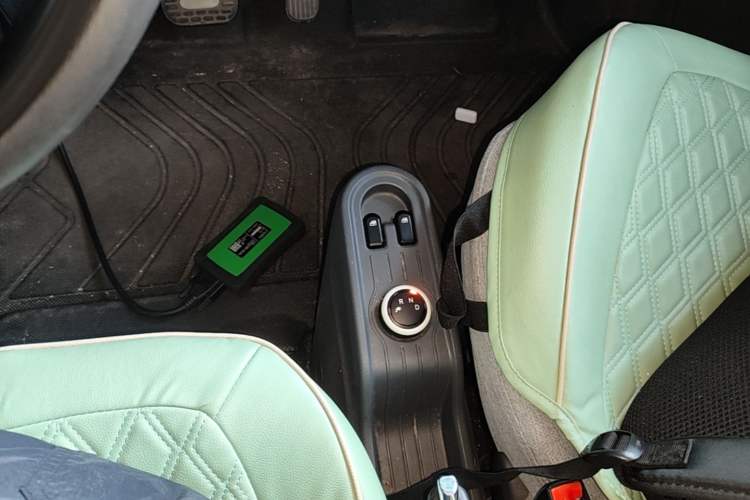 Used Wuling Hongguang MINIEV 2022 Macaron Fashion Model Lithium Iron Phosphate Gear Lever