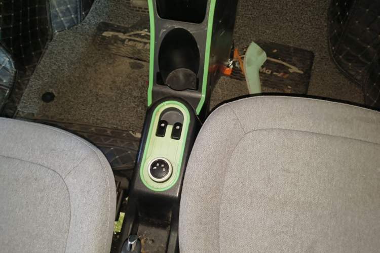 Used Wuling Hongguang MINIEV 2022 Macaron Premium Model – Lithium Iron Phosphate Gear Lever