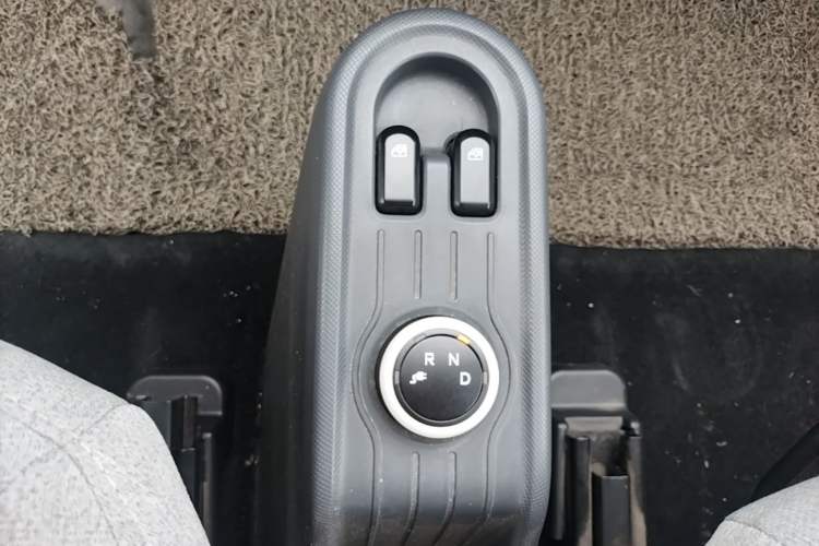 Used Wuling Hongguang MINIEV 2022 Macaron Fashion Edition Lithium-Nickel-Cobalt-Alpha-oxide Gear Lever
