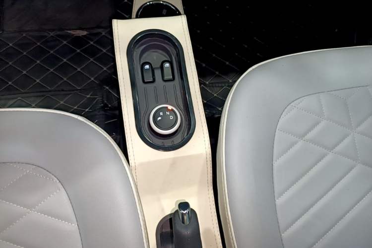 Used Wuling Hongguang MINIEV 2022 Macaron-Color Edition Lithium Iron Phosphate Gear Lever