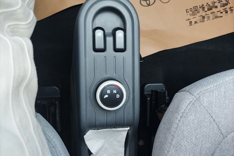 Used Wuling Hongguang MINIEV 2022 Macaron Premium Model – Lithium Iron Phosphate Gear Lever
