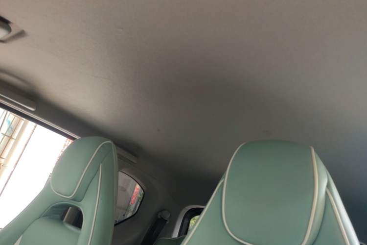 Used Wuling Hongguang MINIEV 2022 Macaron Premium Model – Lithium Iron Phosphate Headliner