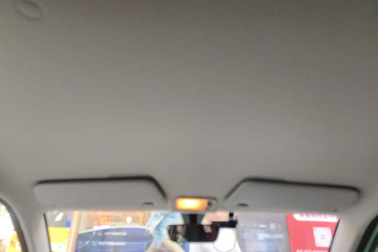 Used Wuling Hongguang MINIEV 2022 Macaron Premium Model – Lithium Iron Phosphate Headliner